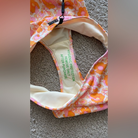 BNWT FLORAL PATTERN TRIANGL BIKINI SET - Picture 6 of 6